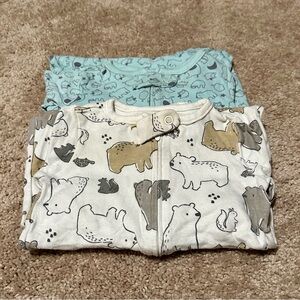 Pair of 3-6 month Carters sleepers